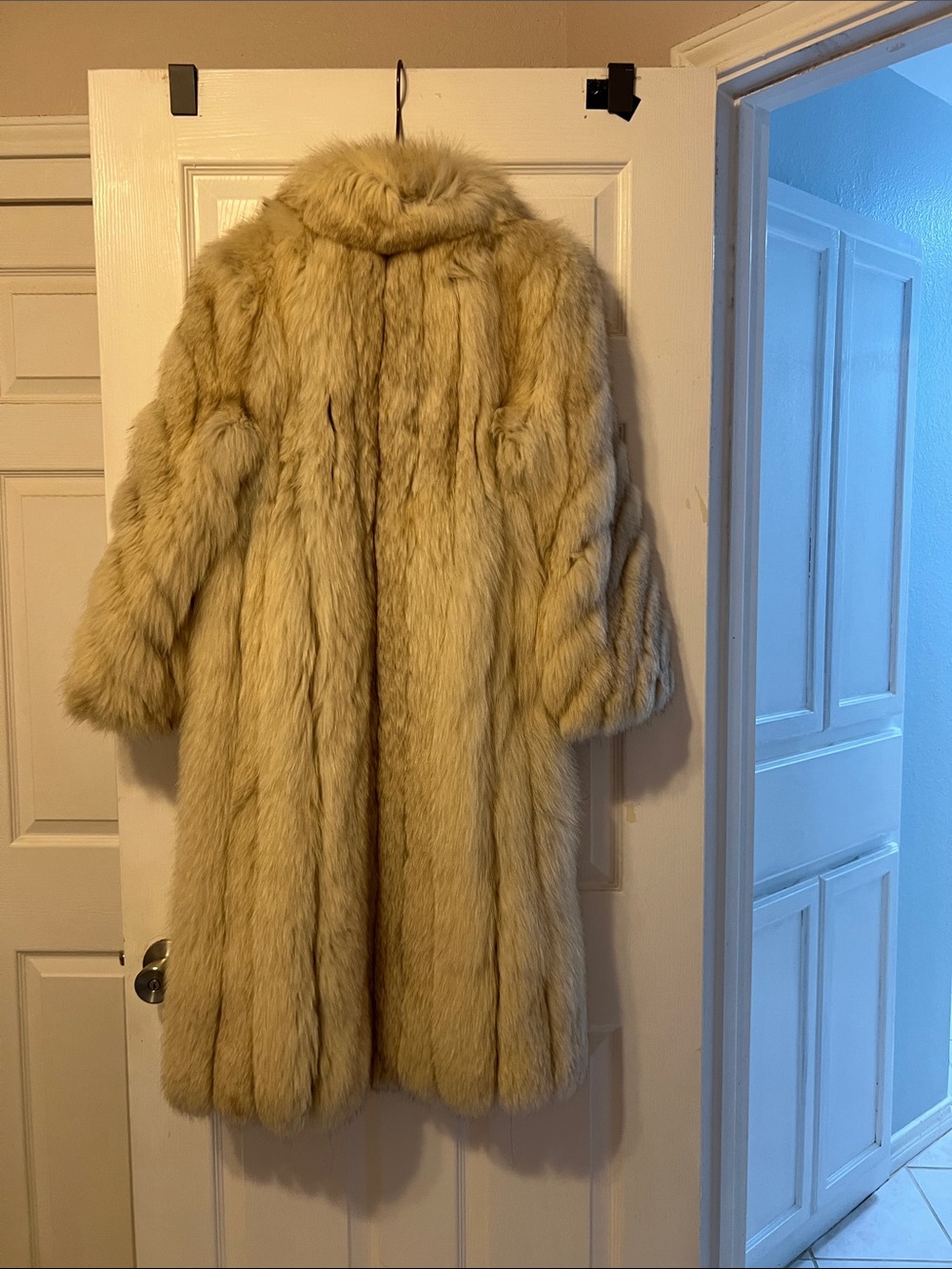 Saga Furs Long Cream Fur Coat - Picture 7 of 7